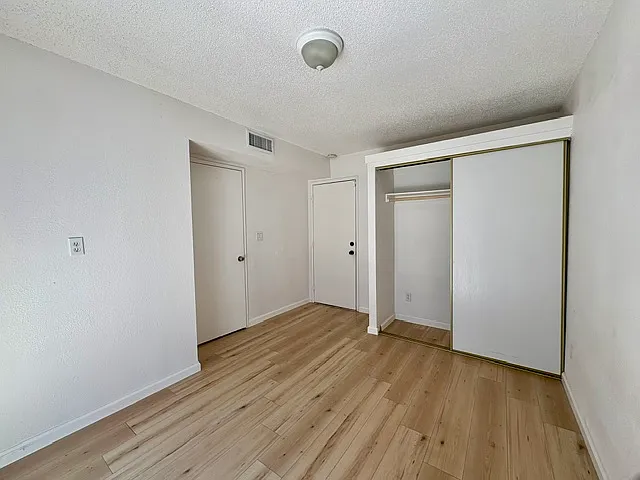 2344 Langhorn St — Photo 11