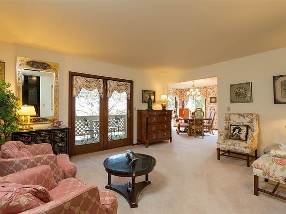 4th image of 254 Rockwood Dr