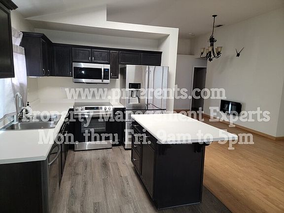 3rd image of 1645 Truckee Ln