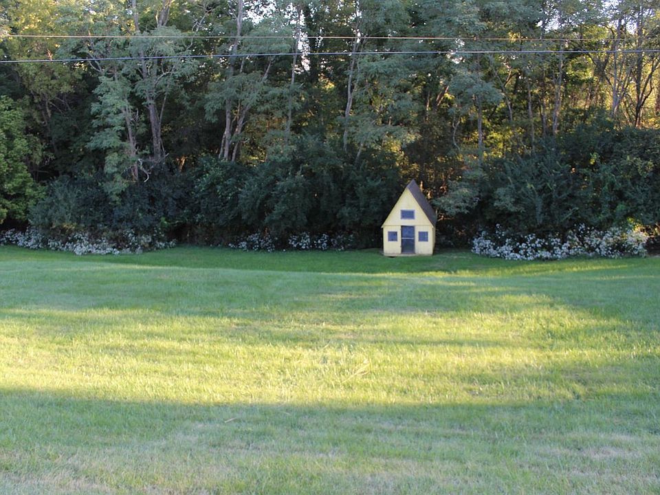 2nd image of 7267 Pickway Dr