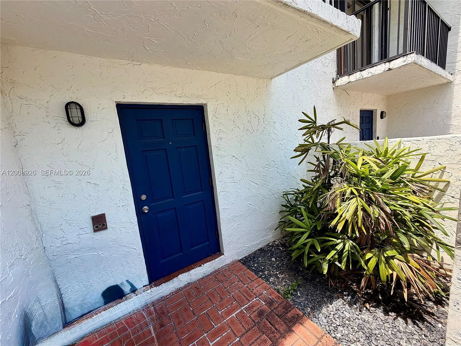 Grove Paradise Condo — Photo 2