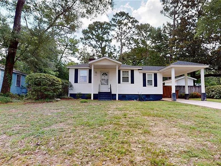 272 Border Dr W — Photo 1
