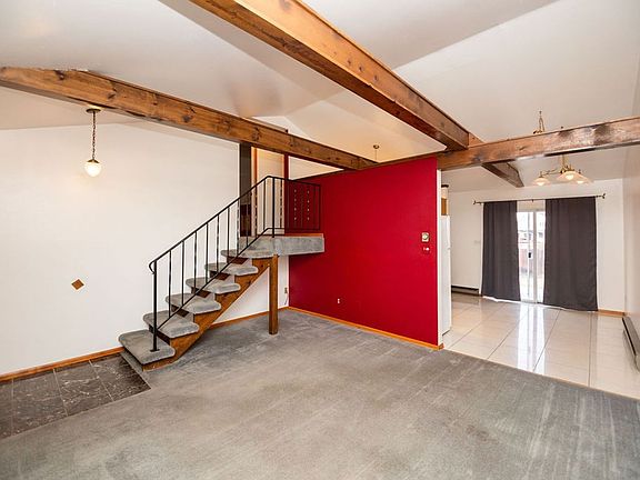 4th image of 3208 Spruce Dr
