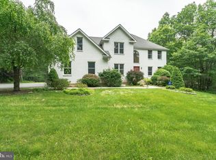 610 Shane Dr, Effort, PA 18330