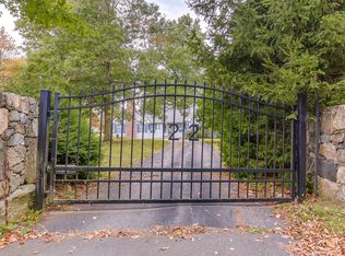 22 Mount Nebo Rd, Newtown, CT 06470