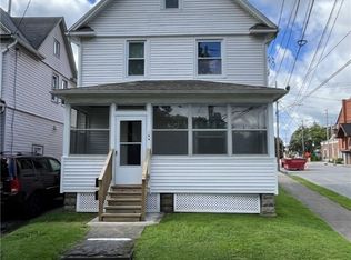 146 W Chestnut St, East Rochester, NY 14445
