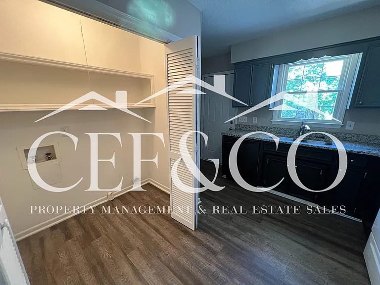 7922 Valley Falls Rd — Photo 4