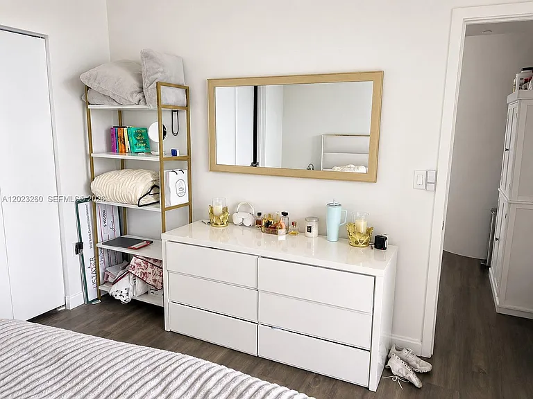 45 SW 9th St #2908 — Photo 9