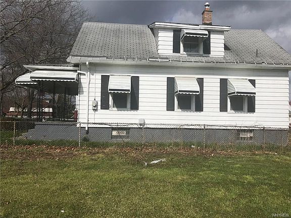 2nd image of 2728 Falls St