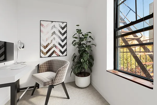 Sold by Compass | media 23