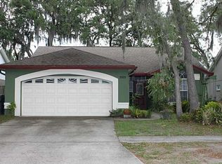2522 Wrencrest Cir, Valrico, FL 33596