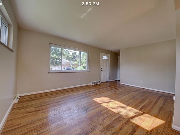 3rd image of 5300 Briarhill Dr