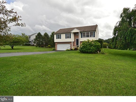 2nd image of 14 Sholly Dr