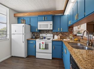 1713 Whitehall Dr APT 306, Davie, FL 33324