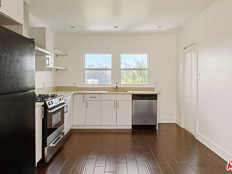 1523 Murray Dr — Photo 8