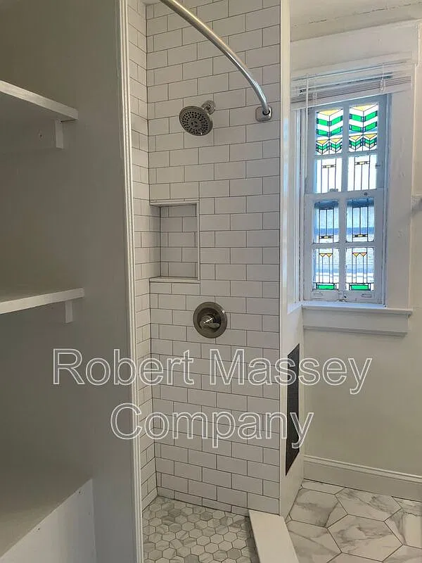 Studio, 1.0 bath, 625 sqft, $900 — Photo 4
