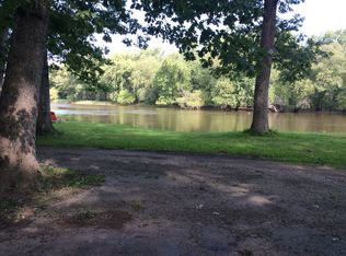 2807 N 15270e Rd #B, Momence, IL 60954