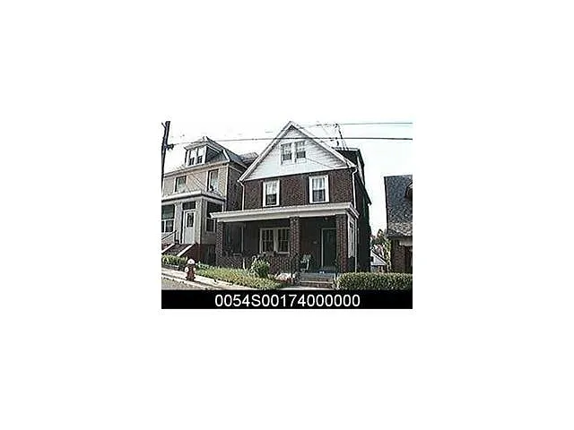 826 Lilac St photo 1