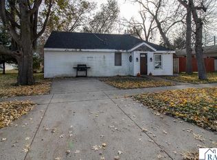 521 Webster Ave, North Mankato, MN 56003