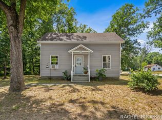 615 6th St, Baldwin, MI 49304