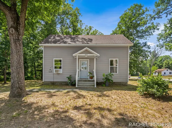 615 6th St, Baldwin, MI 49304