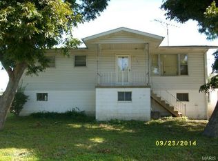 121 Bowen Ave, Saint Charles, MO 63301