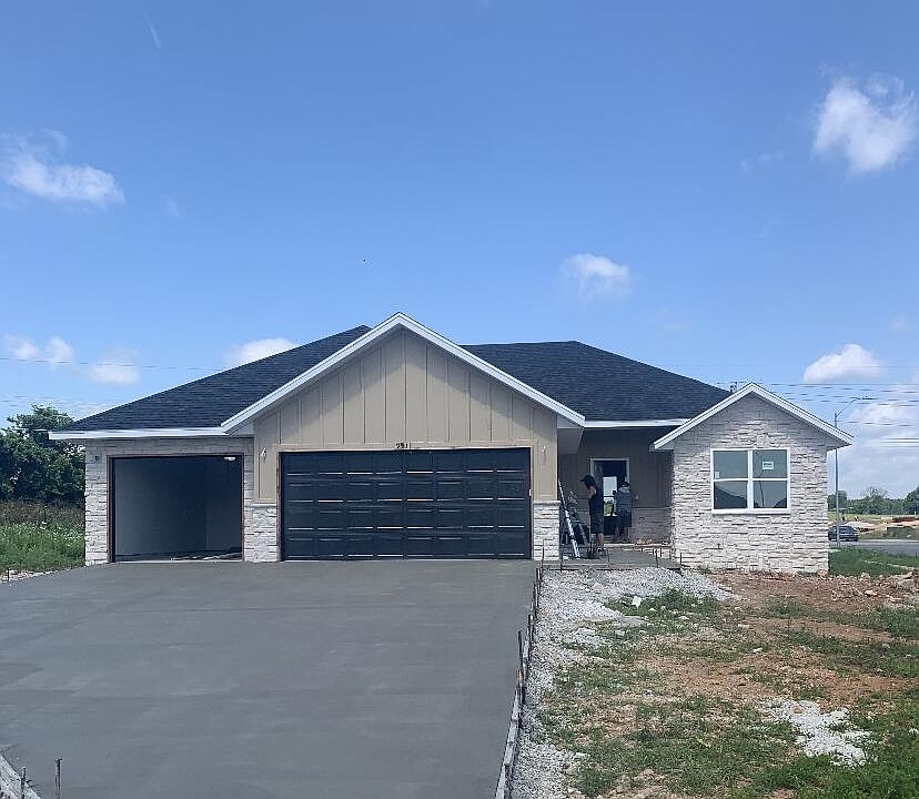 1st image of 991 S Foxboro Court
