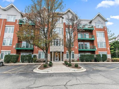 640 McHenry Rd APT 303, Wheeling, IL, 60090