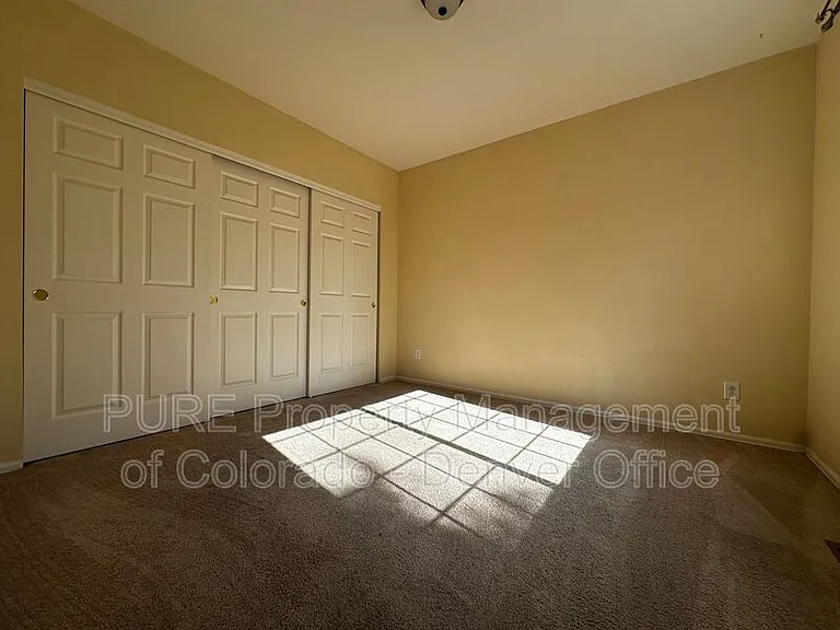 5368 Owens St — Photo 7