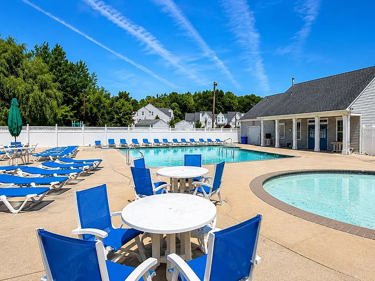 POOL DECK