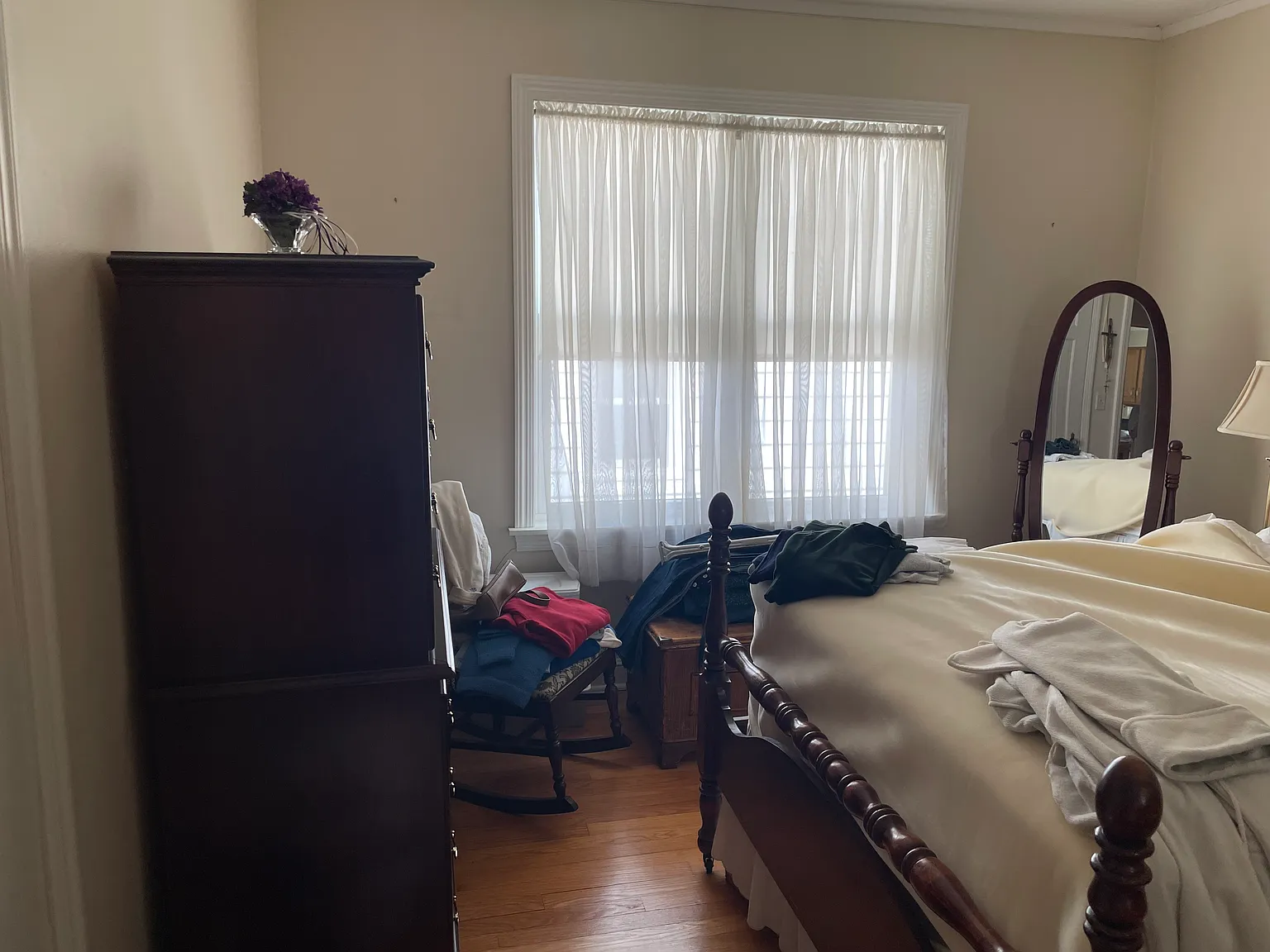 2 bed, 1200 sqft, $1,700 — Photo 2