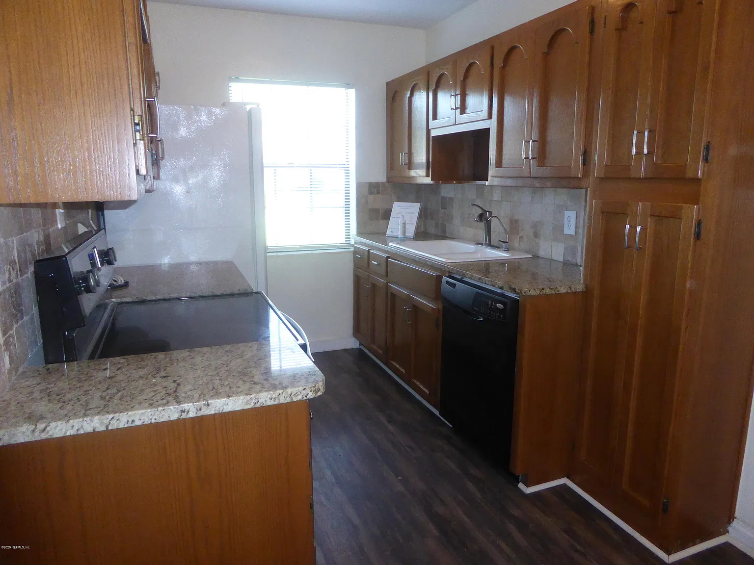 4 bed, 2.0 bath, 1545 sqft, $1,395 — Photo 3