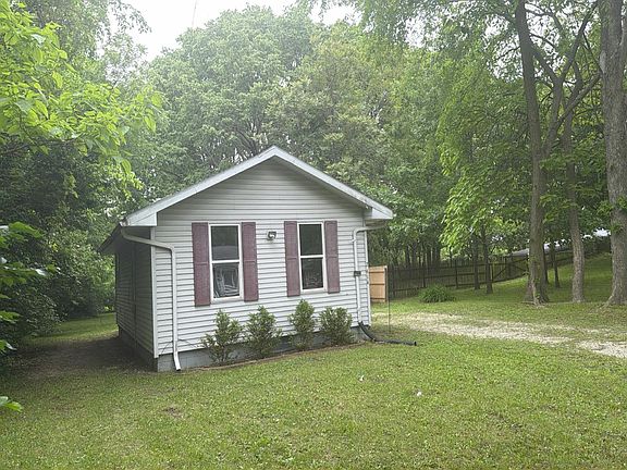 3rd image of 2614 E Main St