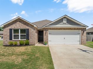 7405 E 160th Pl S, Bixby, OK 74008