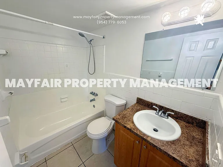 401 NW 43rd St #6 — Photo 10