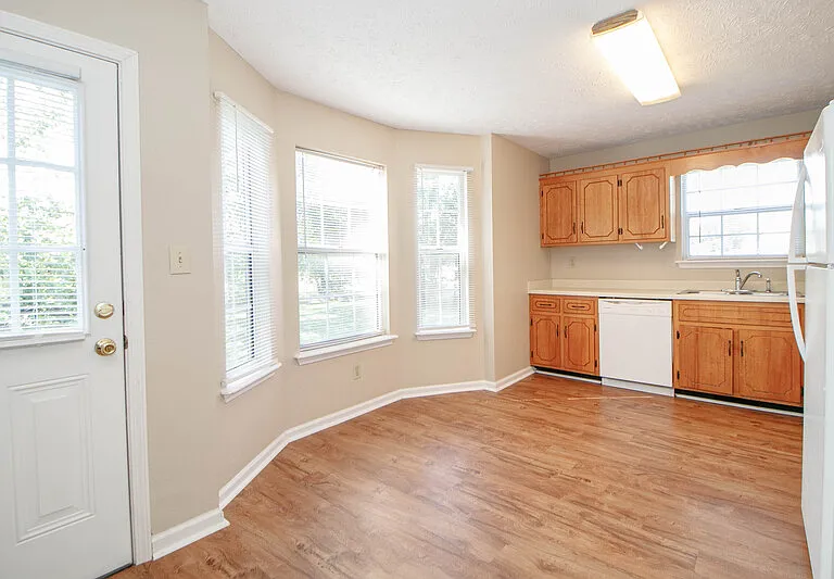 217 New Gritton Ave — Photo 4