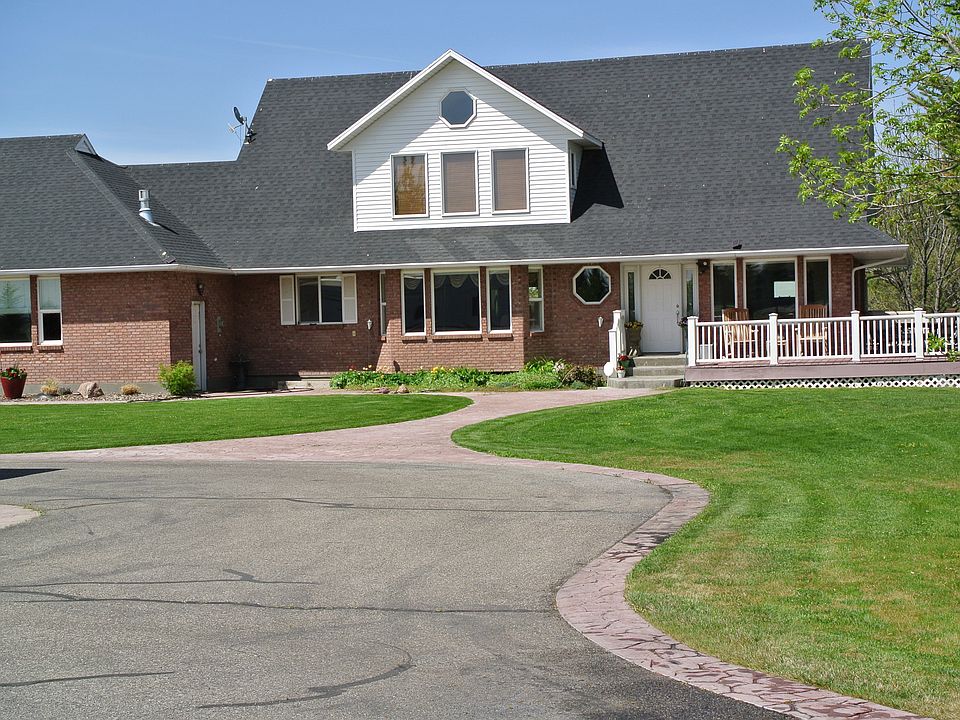 1st image of 1050 W Riverview Dr