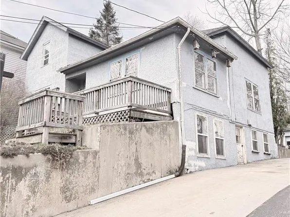 7 Shippee Ave, West Warwick, RI 02893