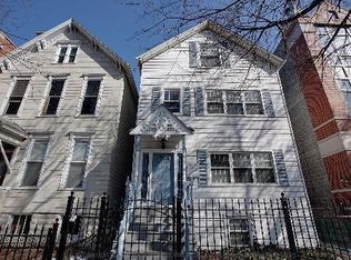 2737 N Kenmore Ave APT 1, Chicago, IL 60614