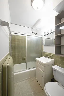 Rented by Buchbinder & Warren | media 8