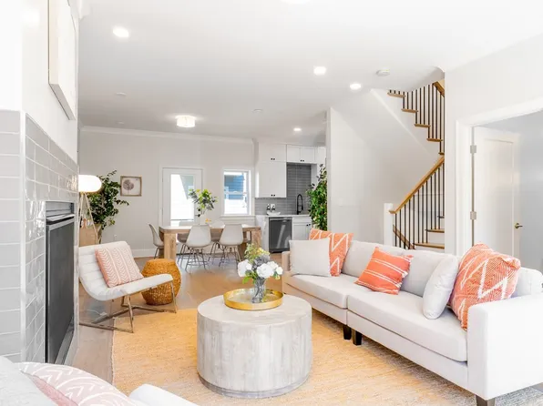 25 Winslow St #25, Cambridge, MA 02138