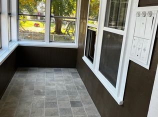 3 Day St, Webster, MA 01570