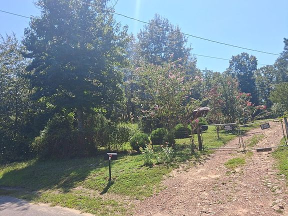 3rd image of 50 Prophecy Ln