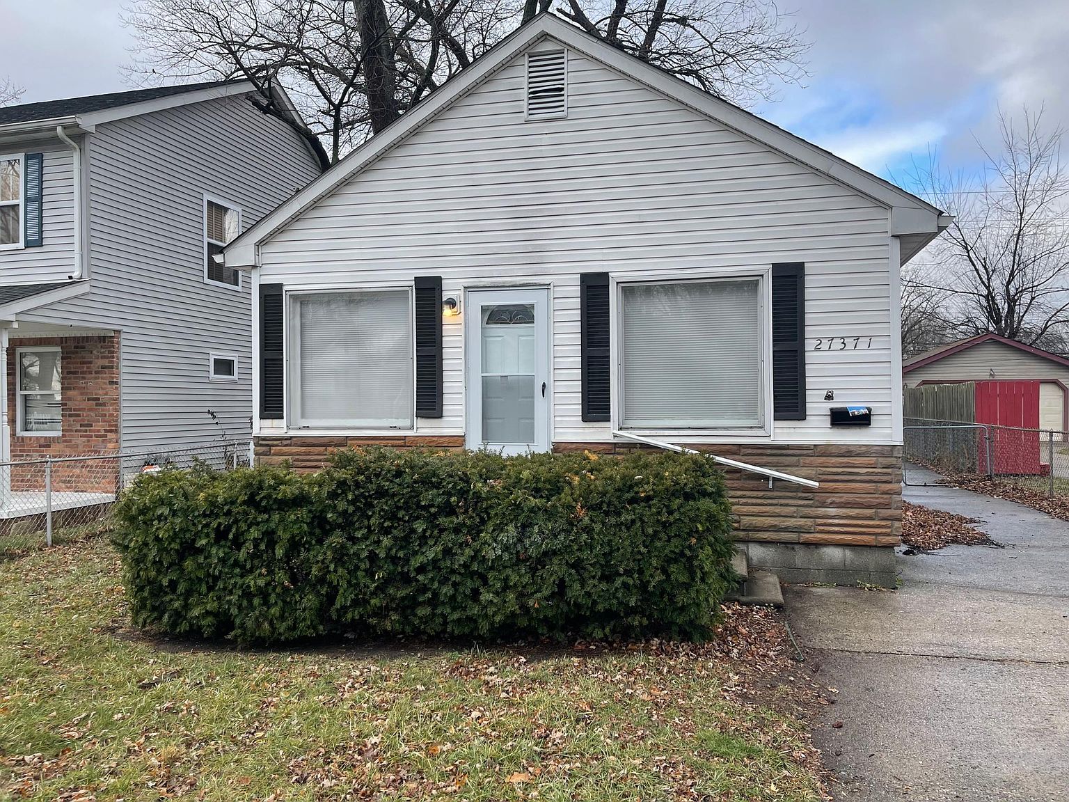 27371 Park Ct, Madison Heights, MI 48071 | Zillow