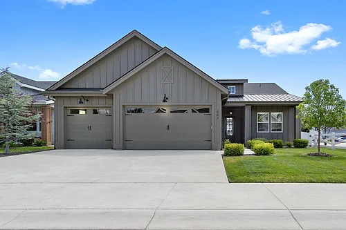 207 W Wrangler St Photo 1 207 W Wrangler St Photo 1