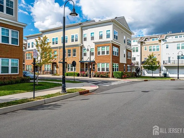 78 Cannon St, North Brunswick, NJ 08902