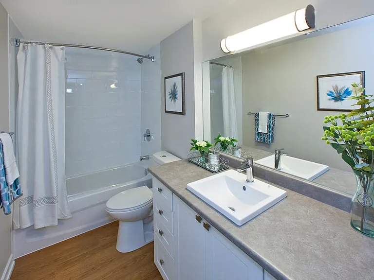 122 Colborne St E — Photo 12