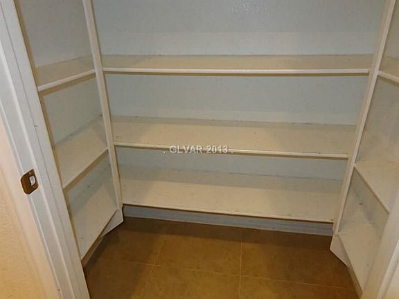 4th image of 1113 Scenic Crest Dr