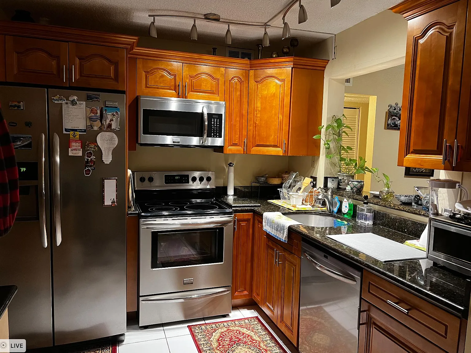 2 bed, 950 sqft, $2,200 — Photo 4