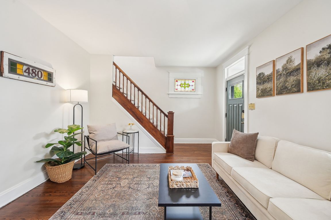 480 Siebert St-0105-018.jpg